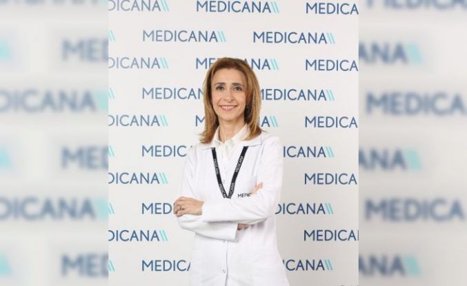 "Makyaj yaparken göz sağlığınızdan olmayın"