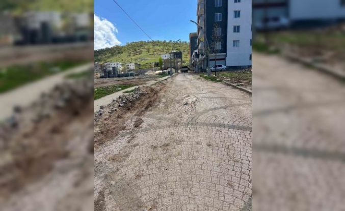 Mazıdağı’nda bozuk yollar tepki çekiyor