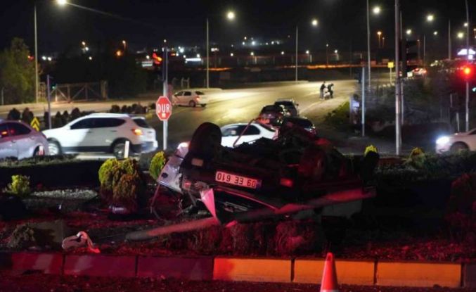 Niğde’de feci kaza: 2’si ağır, 4 yaralı