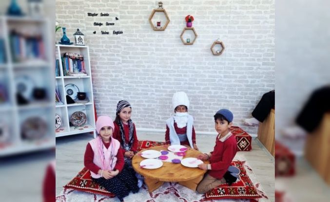 Öğrenciler Nasreddin Hoca fıkralarını canlandırdı