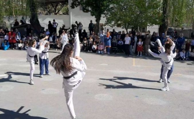Okul okul gezip sporu sevdiriyorlar