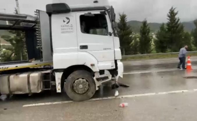 Osmaniye’de tır yağmurda savruldu