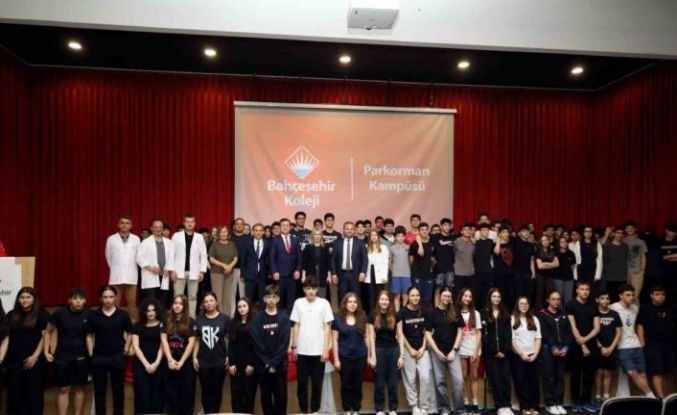 Rektör Özkan’dan lise öğrencileriyle ufuk açıcı sohbet