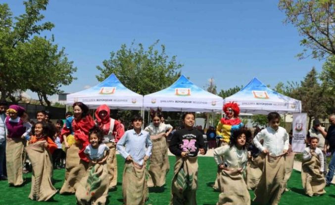 Şanlıurfa’da çocuk şenliği renkli görüntülere sahne oldu