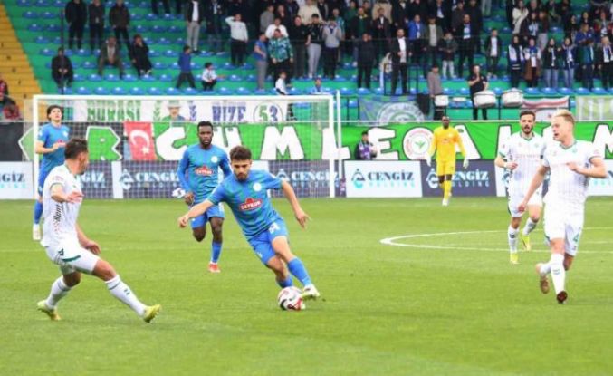 Trendyol Süper Lig: Çaykur Rizespor: 1 - Konyaspor: 1 (İlk yarı)