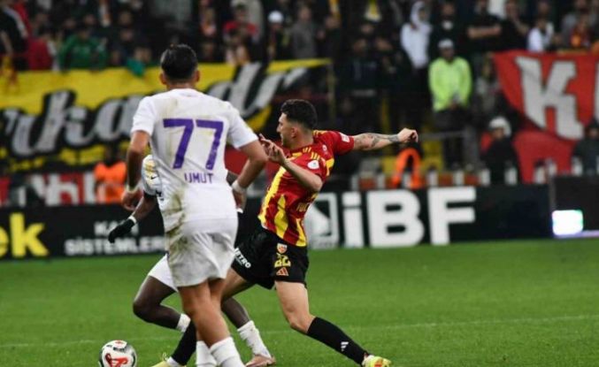 Trendyol Süper Lig: Kayserispor: 0 - Eyüpspor: 1 (İlk yarı)
