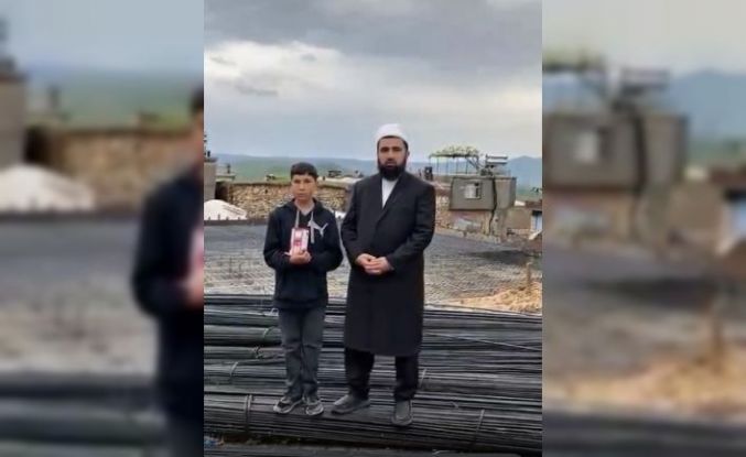 Vaazdan etkilendi, kumbarasındaki paraları camiye bağışladı