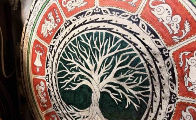 Yarım asırdır Türk kültürünü deri ve taşa işliyor