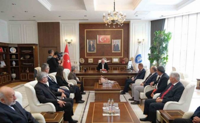 Başkan Aşgın muhtarların gününü kutladı