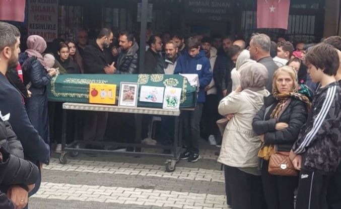 Maltepe’de yıkılan binada hayatını kaybeden 5 yaşındaki Gülce son yolculuğuna uğurlandı
