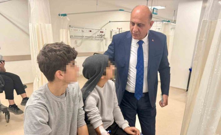 Doğum günü nedeniyle dağıtılan çikolataları yiyen 10 öğrenci hastaneye kaldırıldı