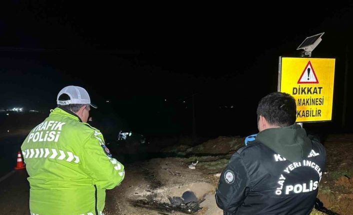 Uşak’ta otomobil şarampole devrilip takla attı: 1 ölü, 3 yaralı