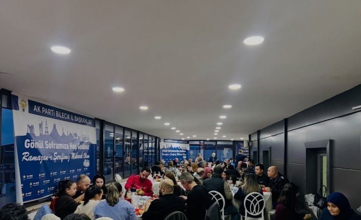 AK Parti Bilecik il yönetimi aynı sofrada buluştu