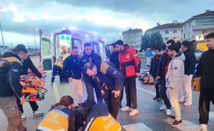 Ankara’da dengesini kaybeden motokurye yola savruldu