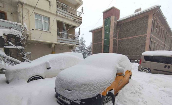 Ardahan’da hafta sonu eğitimlerine kar engeli