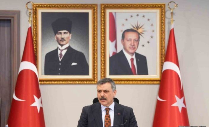 Bakan Çiftçi birim amirleri ile bir araya geldi