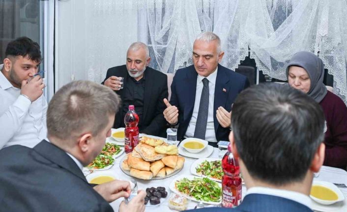 Bakan Ersoy, Kırıkkale’de Ürkmez ailesinin iftar sofrasına konuk oldu