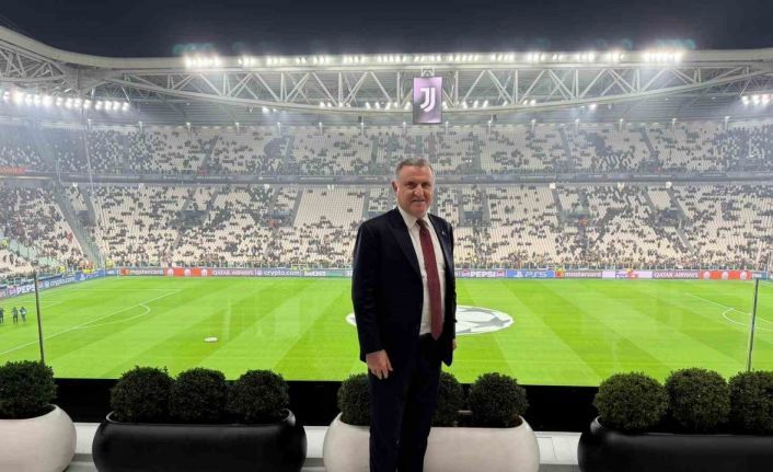 Bakan Osman Aşkın Bak, Juventus - Galatasaray maçını takip etti