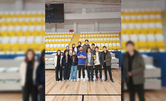 Bayburt Fen Lisesi öğrencilerinden satrançta başarı