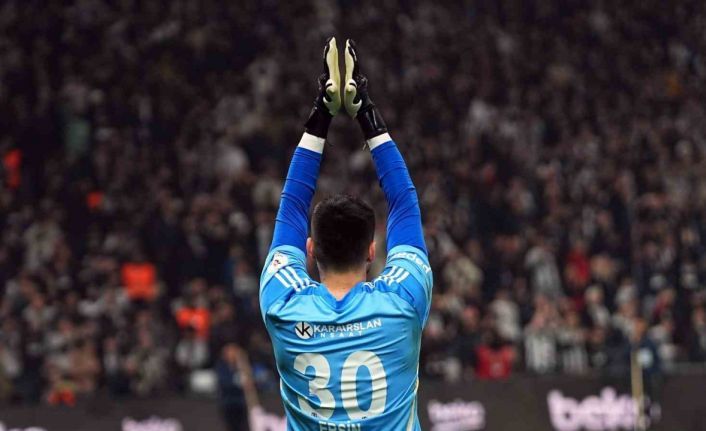 Beşiktaş taraftarından kaleci Ersin’e önce tepki, sonra destek