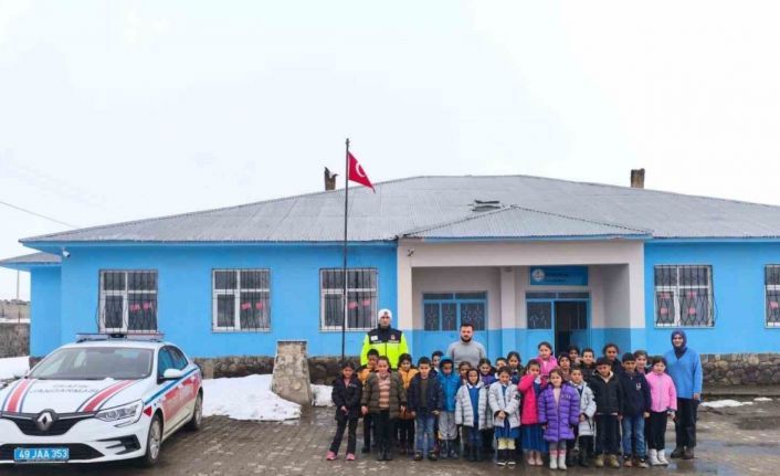 Bulanık’ta öğrencilere trafik güvenliği eğitimi