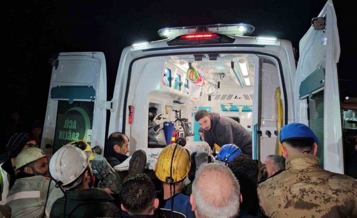 Çizmeleriyle morga kaldırılan madencinin cenazesi yürek burktu