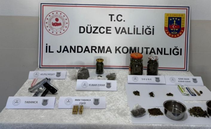 Düzce’de uyuşturucu operasyonunda 2 kişi gözaltına alındı