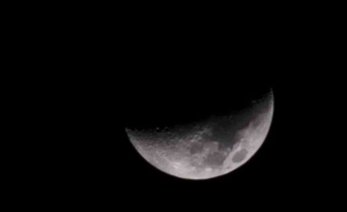 Elazığ’da yarım ay görsel şölen sundu