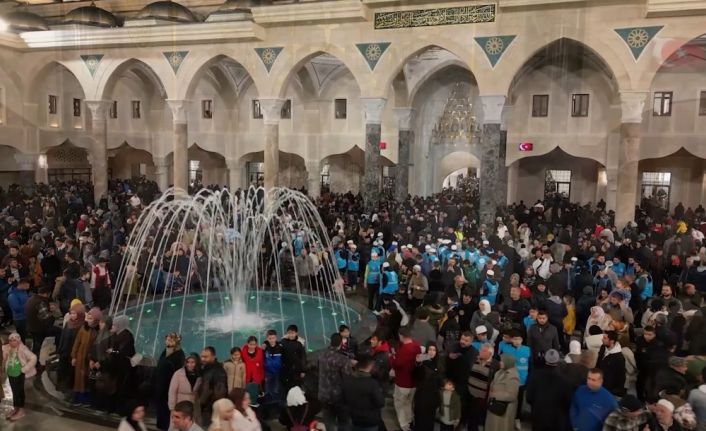 Gaziantep’te Ramazan’ın ilk teravih namazı kılındı