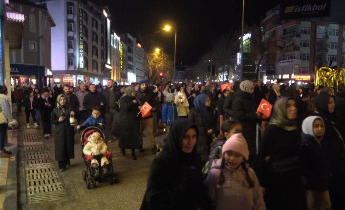Kastamonu’da yüzlerce vatandaş Ramazan’ı dualarla karşıladı