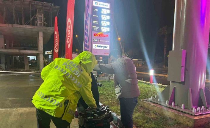 Kazada motosiklet devrildi: Yaralanan sürücü 4.00 promil alkollü çıktı