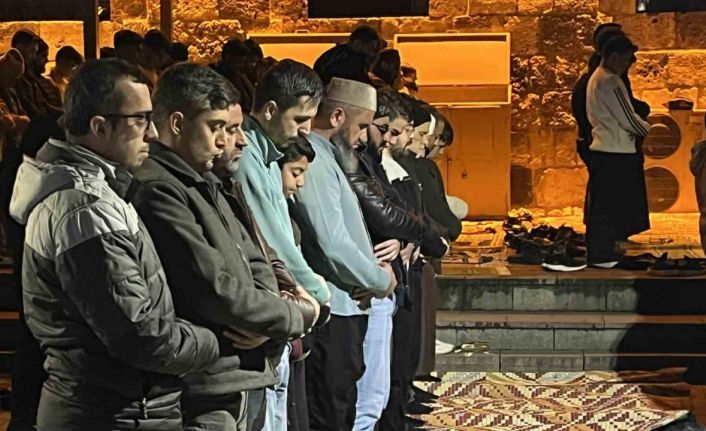 Konya’da Ramazan ayının ilk teravih namazı kılındı