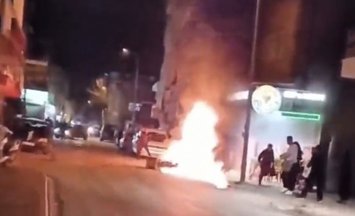 Motosiklet alev alev yandı