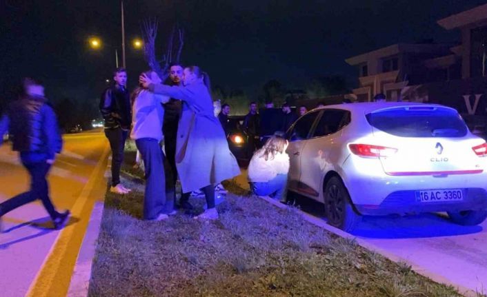 2 otomobilin çarpıştığı kazada 1 kişi yaralandı