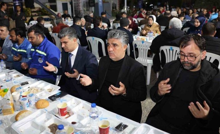 Akdeniz’de birlik sofrası: Kaymakam Şener personelle iftar yaptı
