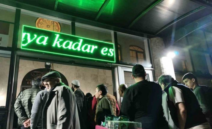 Aydın’da Kadir Gecesi’nde camiler doldu taştı