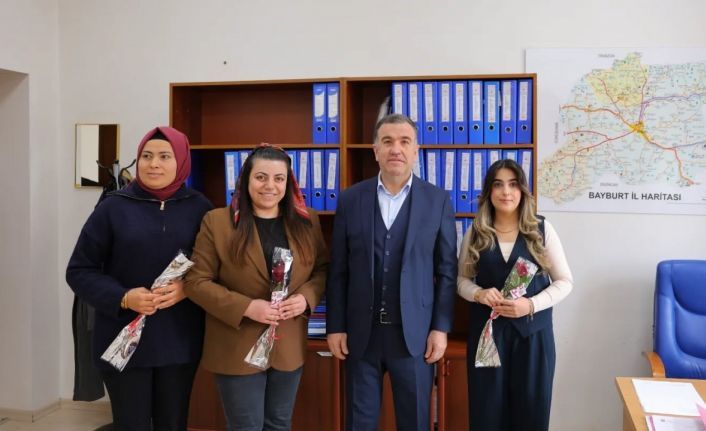 Bayburt Valisi Eldivan, 8 Mart Dünya Kadınlar Günü’nü kutladı