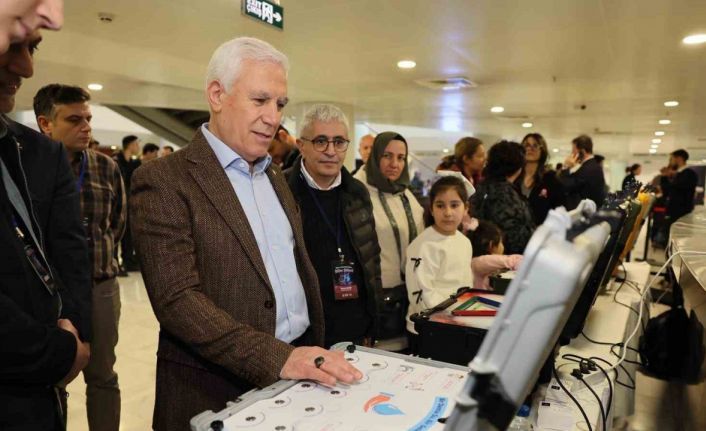 Bursa’da gençler bilimle buluştu