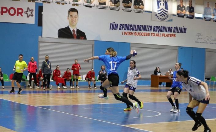 Denizin kızları nefes kesen maçta Üsküdar’ı devirdi