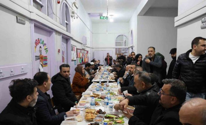 Diyarbakır’da 112 yıllık okulda iftar
