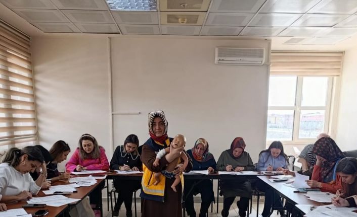 Erzincan İl Sağlık Müdürlüğü personeline temel ilk yardım eğitimi verildi