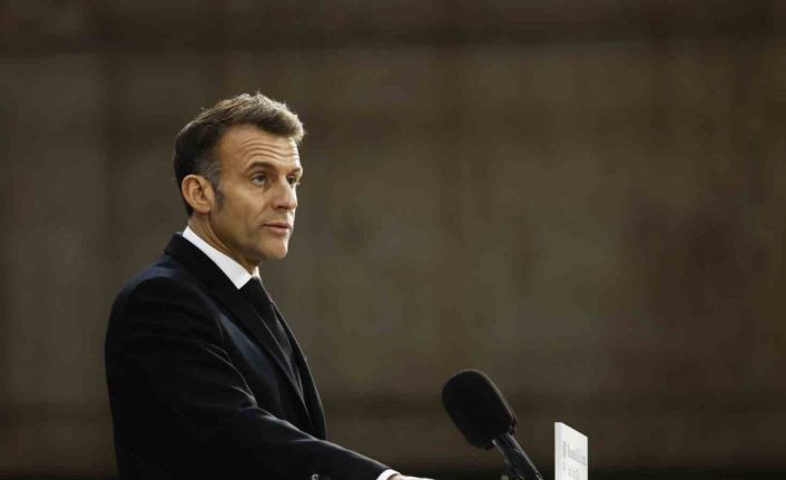 Fransa, Charles de Gaulle uçak gemisini Akdeniz’e gönderecek