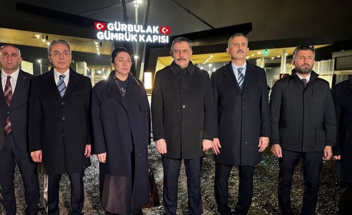 İçişleri Bakanı Çiftçi sınırın sıfır noktasından duyurdu: "Sınır hattında tüm tedbirler alındı"