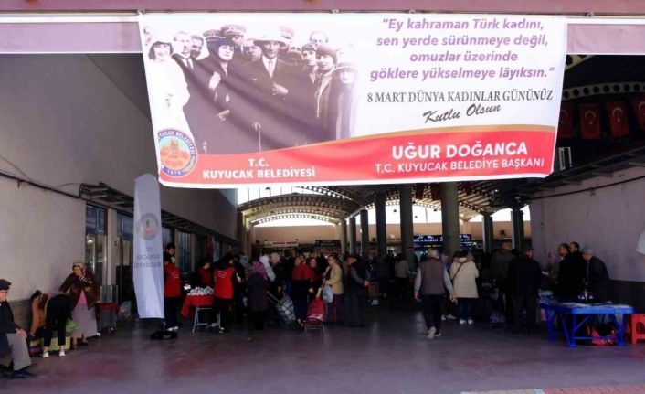 Kuyucak Belediyesi’nden kadınlara 8 Mart sürprizi