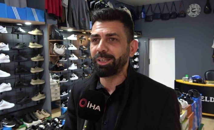 Pazarcı esnaf bedava bin çift ayakkabı dağıttı, halktan dua istedi