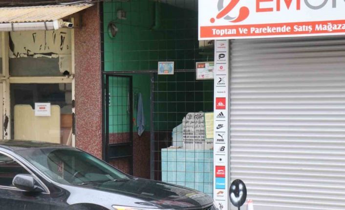 Sakarya’da sokak arasındaki sırrı çözülemeyen türbe merak konusu oldu