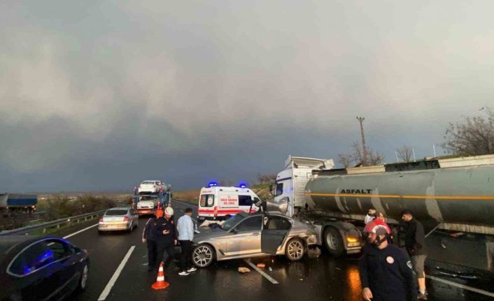 Şanlıurfa’da zincirleme trafik kazası: 1 ölü, 5 yaralı