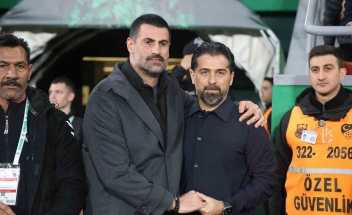 Trendyol Süper Lig: Konyaspor: 0 - Gençlerbirliği: 0 (İlk yarı)