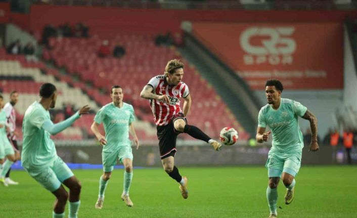 Trendyol Süper Lig: Samsunspor: 1 - Kayserispor: 0 (İlk yarı)