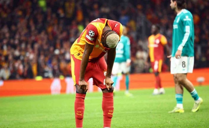 UEFA Şampiyonlar Ligi: Galatasaray: 1 - Liverpool: 0 (İlk yarı)